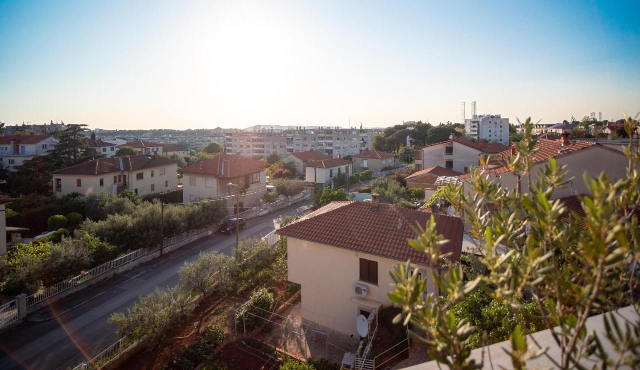 Art Apartment Sole Пула Екстериор снимка