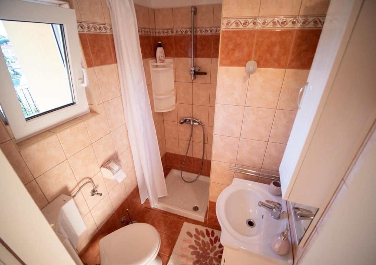 Art Apartment Sole Пула Екстериор снимка