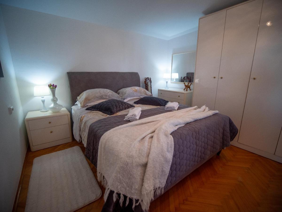 Art Apartment Sole Пула Екстериор снимка